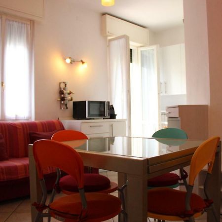 Appartamento Casa Vacanze Spiaggia D'Oro Дезенцано-дель-Гарда Экстерьер фото
