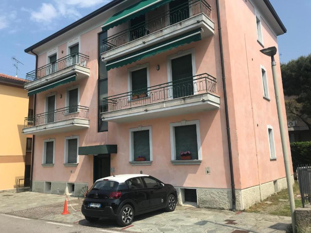 Appartamento Casa Vacanze Spiaggia D'Oro Дезенцано-дель-Гарда Экстерьер фото