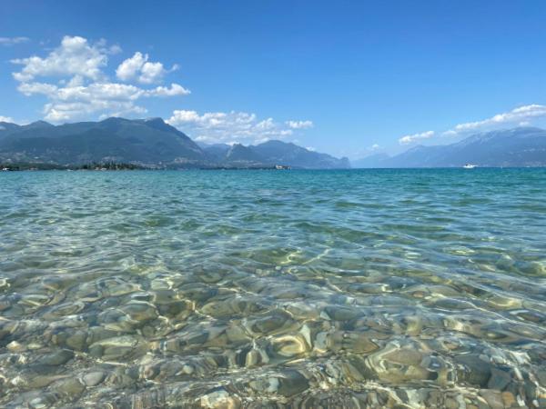 Appartamento Casa Vacanze Spiaggia D'Oro Дезенцано-дель-Гарда Экстерьер фото